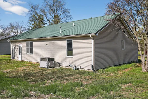 $125,000 | 109 Illini Court, Vienna, IL 62995