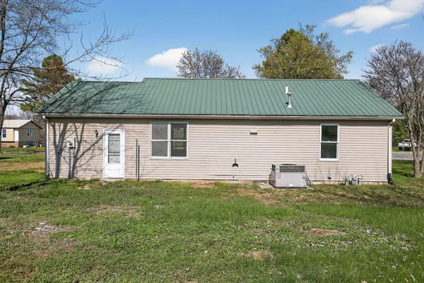 $125,000 | 109 Illini Court, Vienna, IL 62995