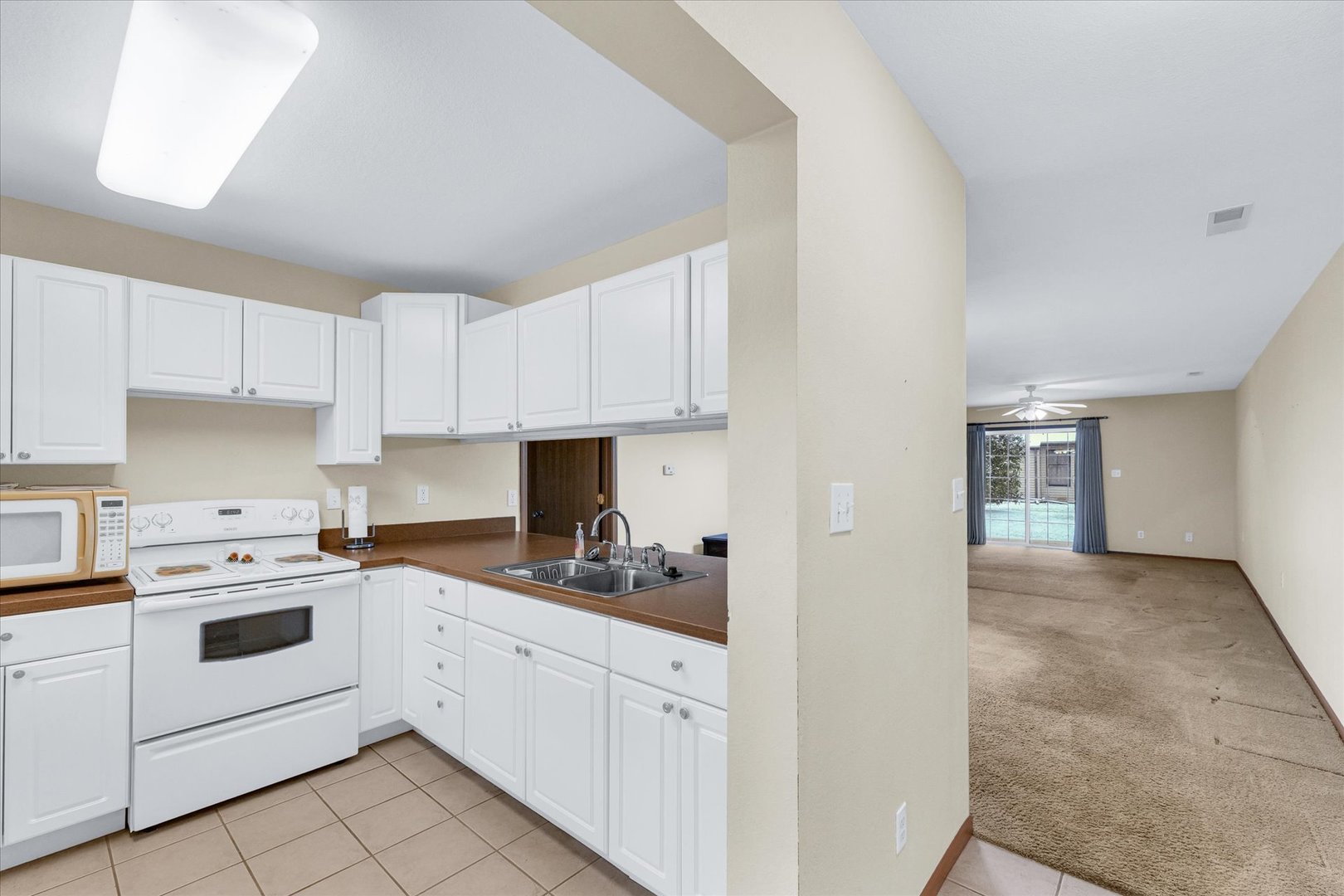 721 Broadmeadow Road, Unit 103 Rantoul, IL 61866 - Photo 7 of 32 Gallery Image 7