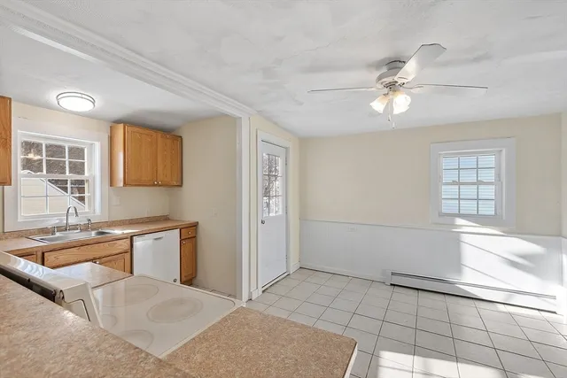 $1,900 | 88 Baker Street, Gardner, MA 01440