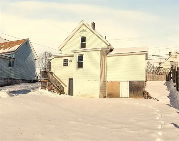 $1,900 | 88 Baker Street, Gardner, MA 01440