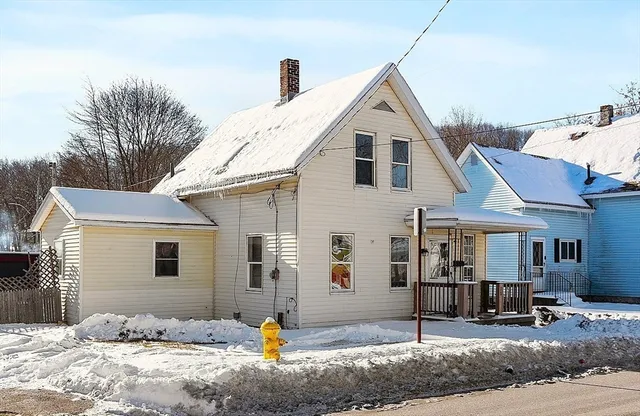 $1,900 | 88 Baker Street, Gardner, MA 01440