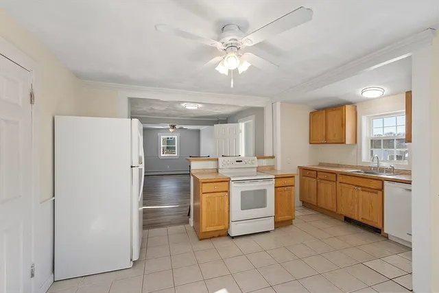 $1,900 | 88 Baker Street, Gardner, MA 01440