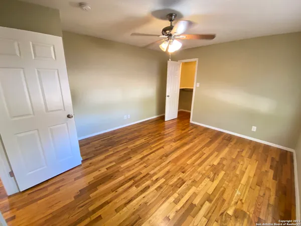 $800 | 211 Natalen Avenue, Unit 203, San Antonio, TX 78209