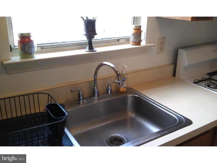 1016 Woodchip Road Lumberton, NJ 08048 - Photo 8 of 18 Kitchen