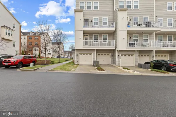 $2,900 | 7328 Harlow Way, Unit B, Hanover, MD 21076