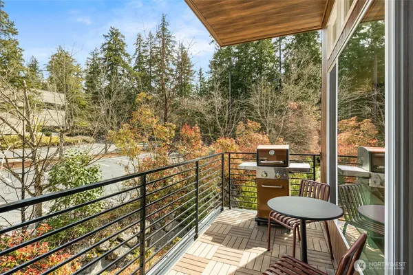 $1,549,000 | 16002 Southeast 31st Street, Bellevue, WA 98008