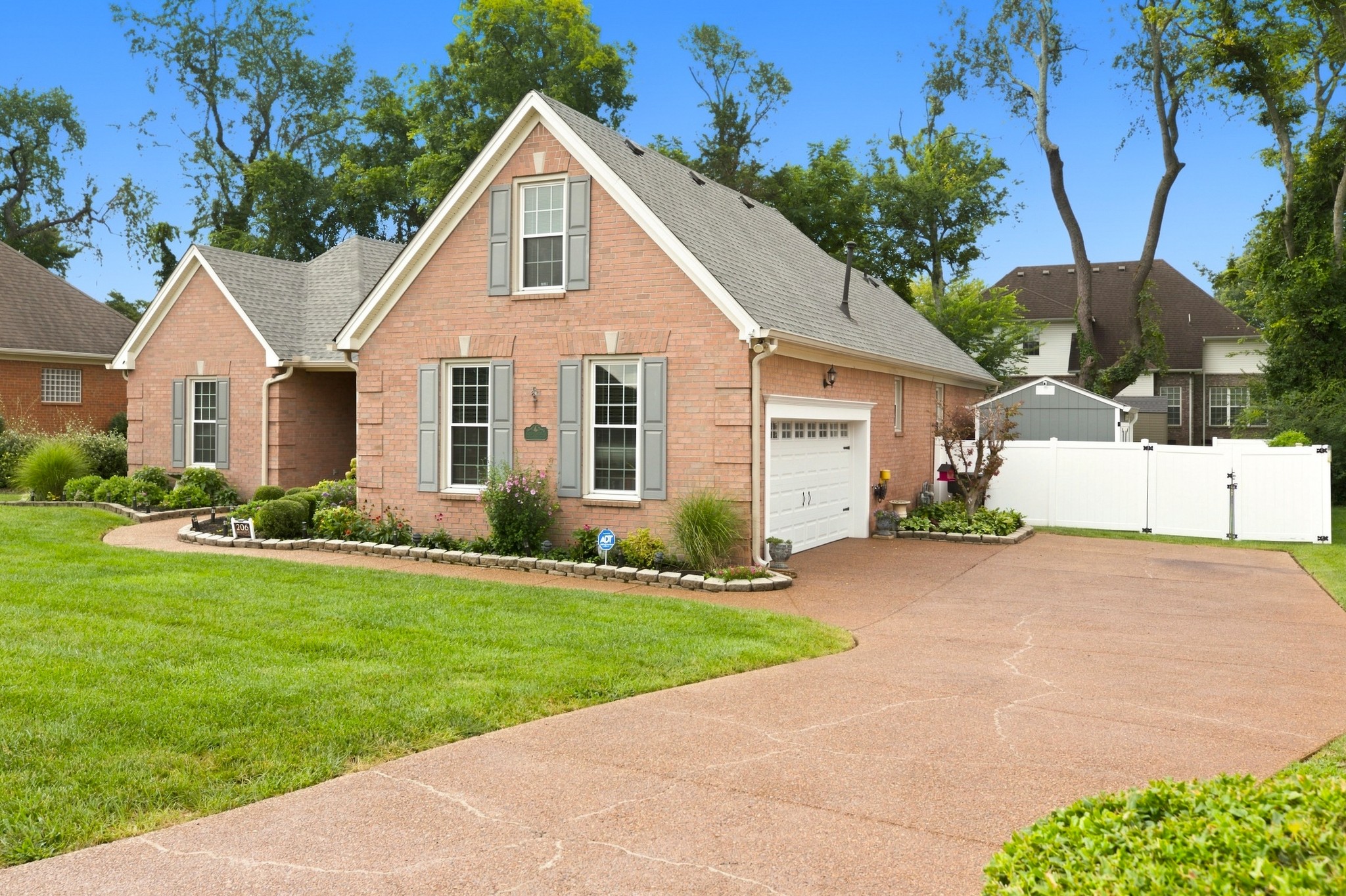 206 Savannah Ridge Murfreesboro, TN 37127 - Photo 2 of 37 Gallery Image 2