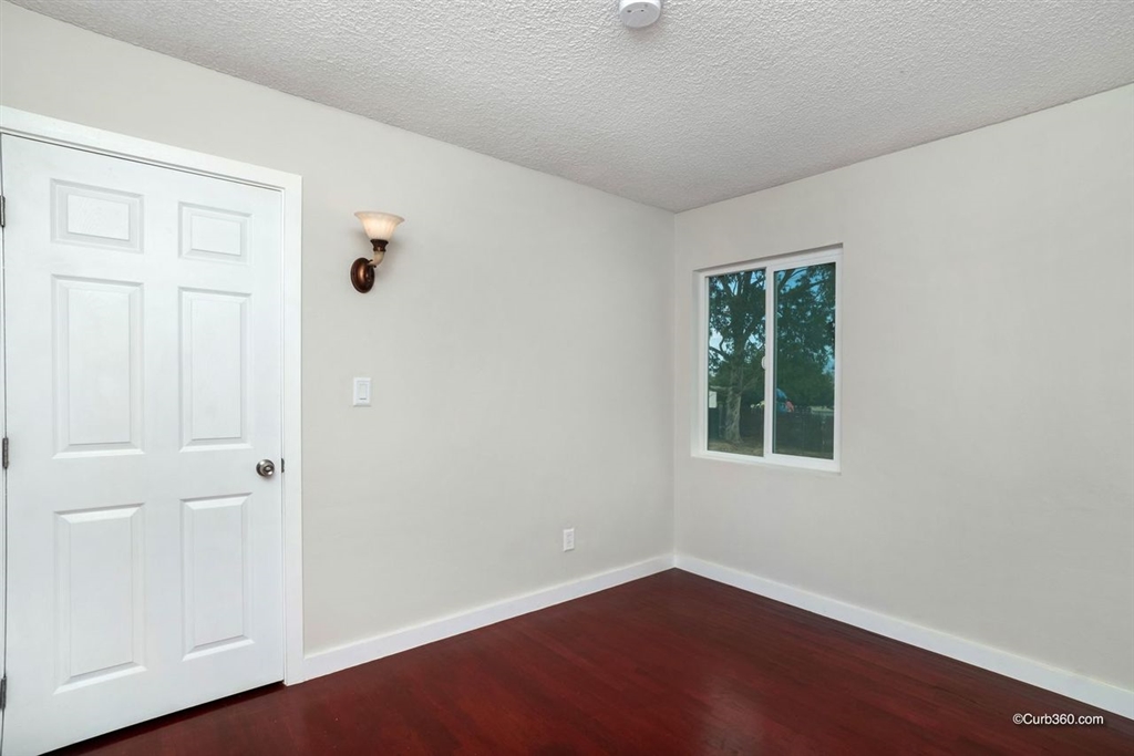 469 El Monte Road El Cajon, CA 92020 - Photo 12 of 25