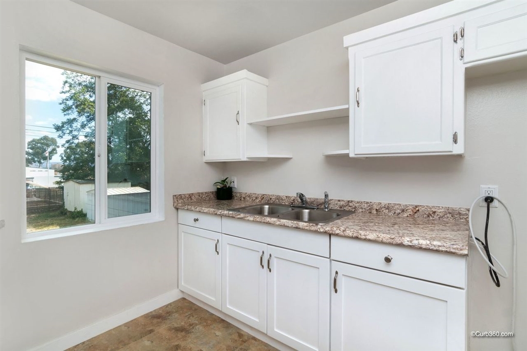 469 El Monte Road El Cajon, CA 92020 - Photo 9 of 25