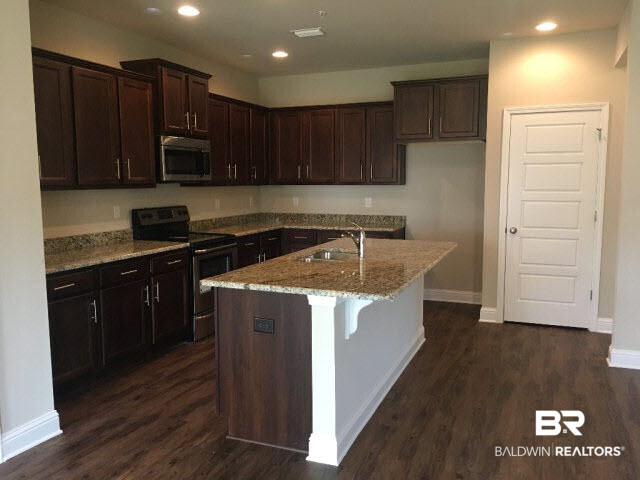 6618 Spaniel Drive, Unit 50B Spanish Fort, AL 36527 - Photo 4 of 16 Kitchen