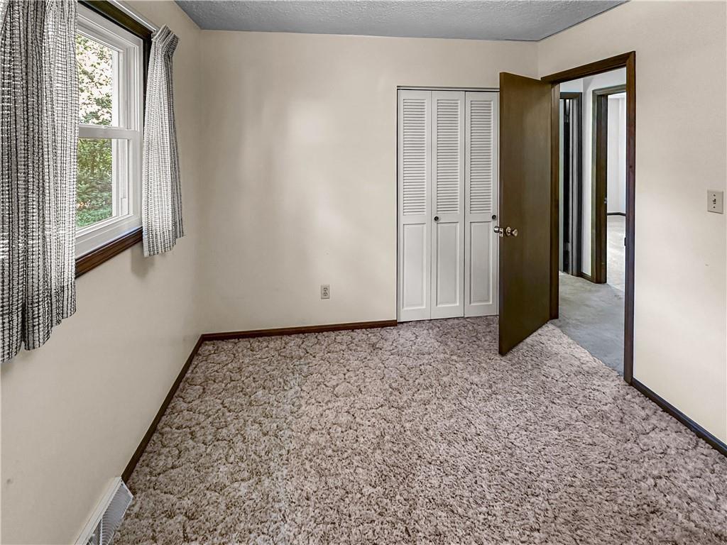 726 West Liberty Road Slippery Rock, PA 16057 - Photo 16 of 23 a view of hallway with window