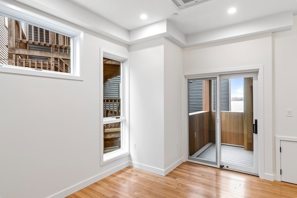 298 Marginal Street, Unit 3 Boston, MA 02128 - Photo 6 of 11