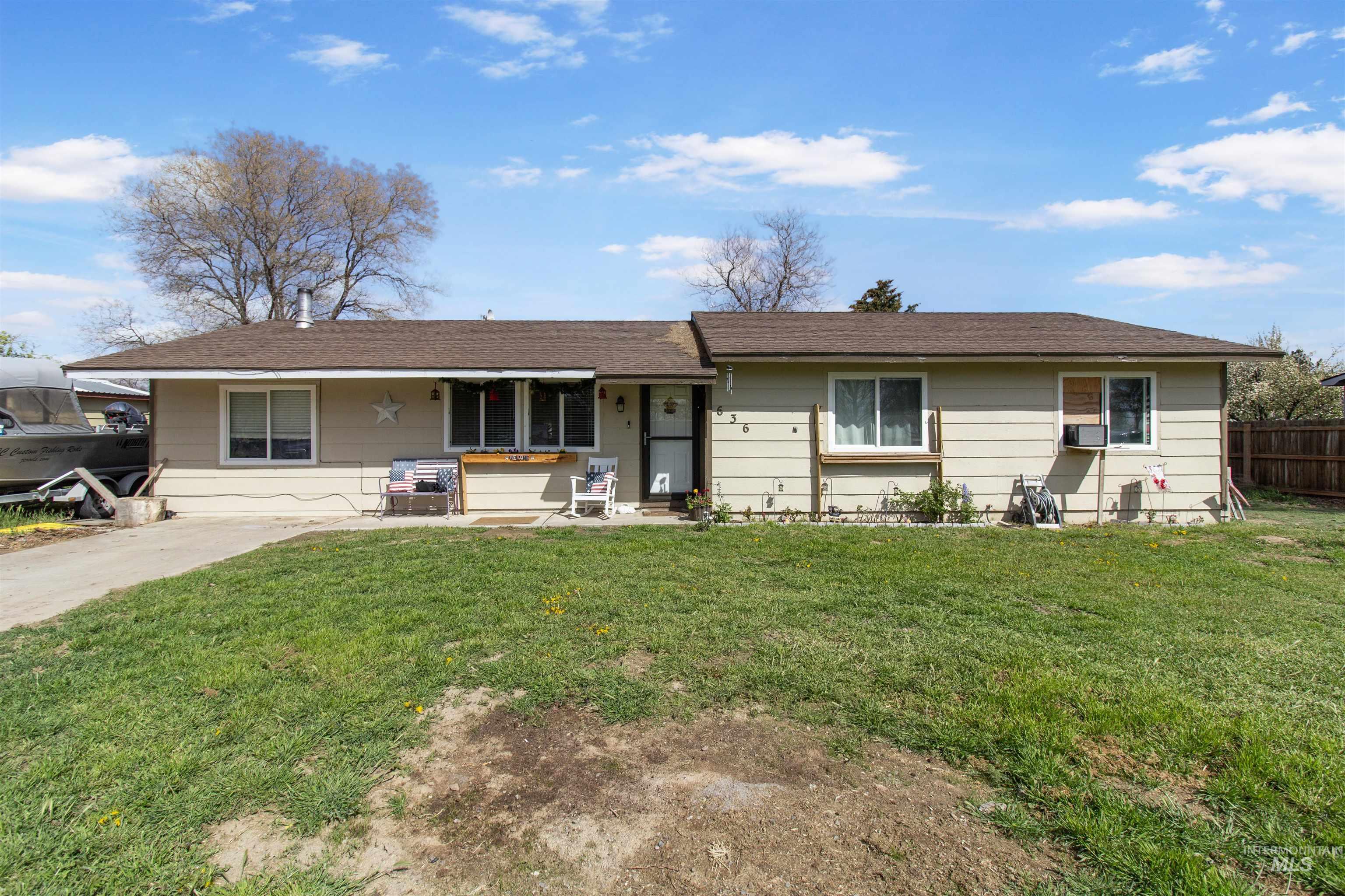 636 Main Street Hansen, ID 83334 - Photo 26 of 37 Ranch-style residence featuring horizontal siding and a brown shingle roof
