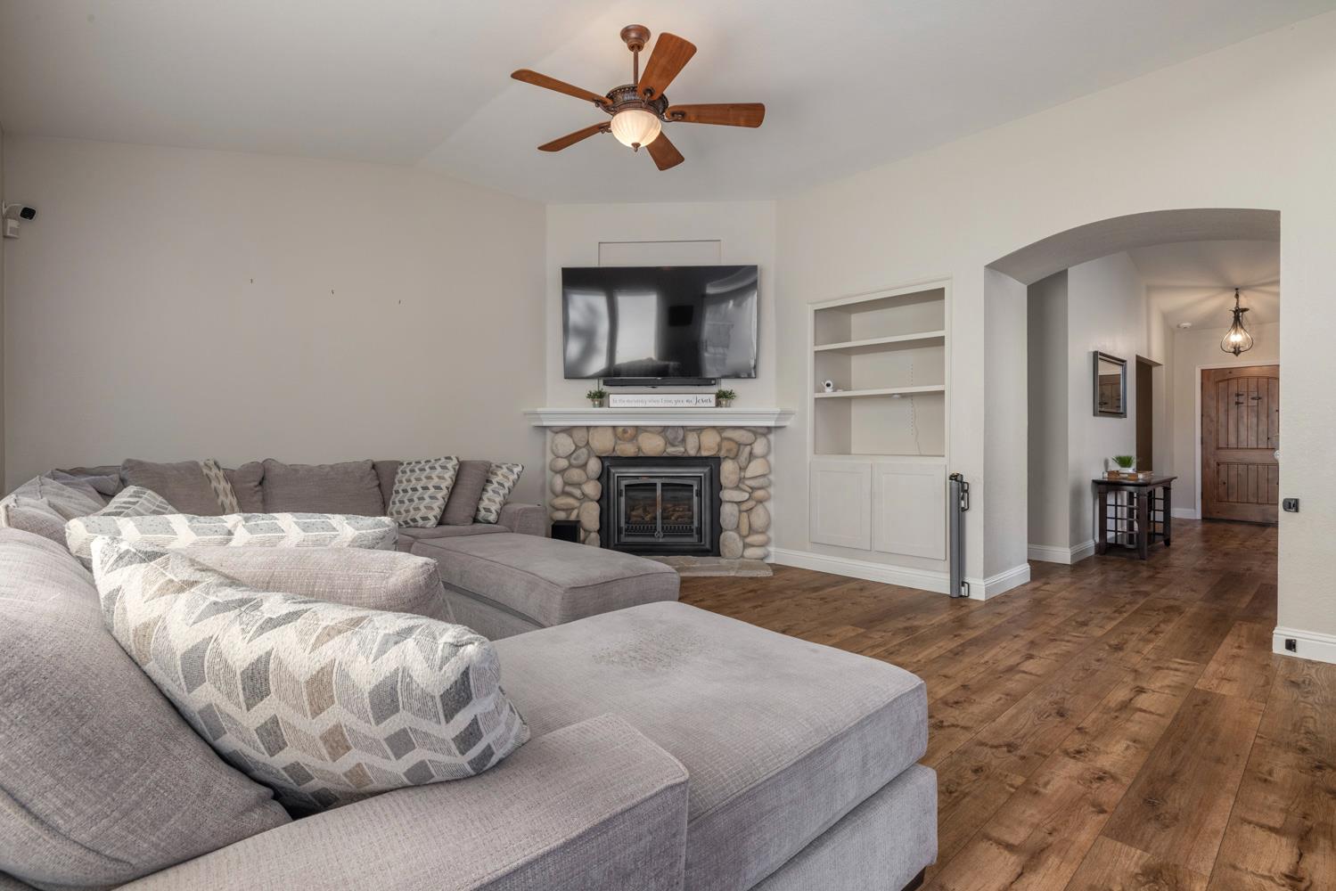 4006 Veranda Way Modesto, CA 95357 - Photo 16 of 43