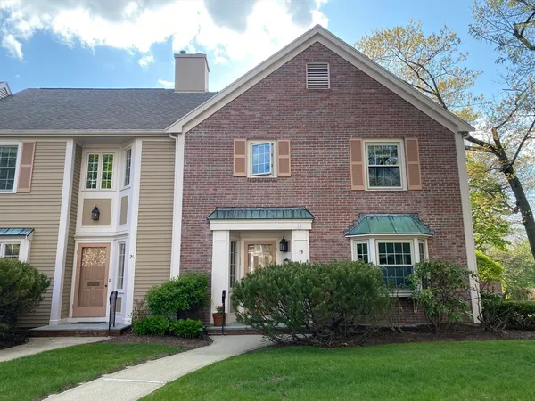 $1,450,000 | 19 Oakland Avenue, Unit 19, Needham, MA 02492