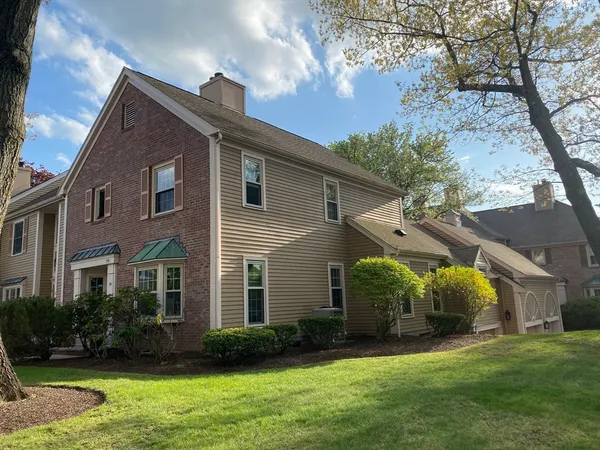 $1,450,000 | 19 Oakland Avenue, Unit 19, Needham, MA 02492