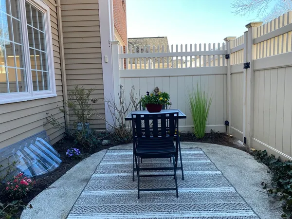 $1,450,000 | 19 Oakland Avenue, Unit 19, Needham, MA 02492