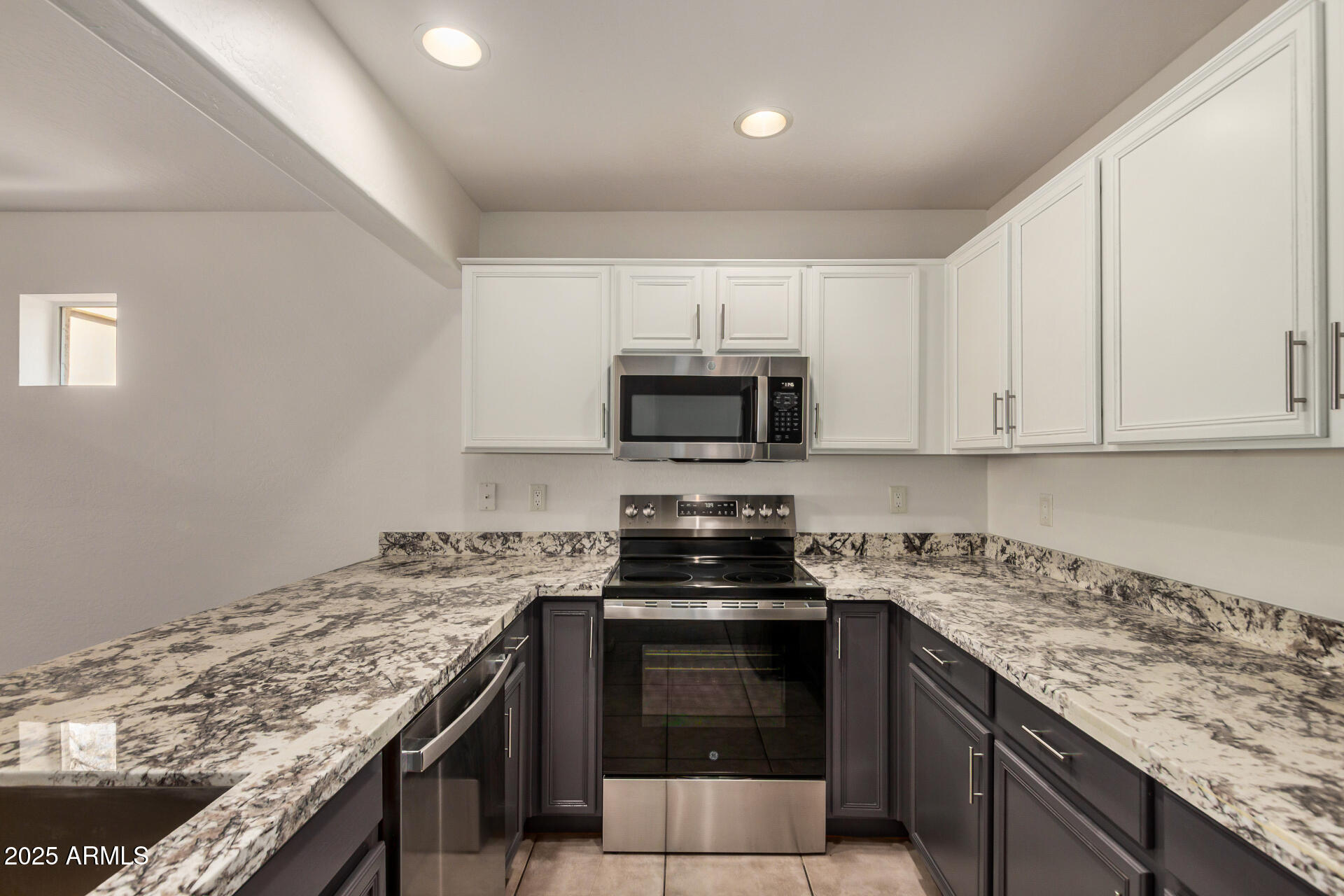 16015 North 30th Street, Unit 109 Phoenix, AZ 85032 - Photo 4 of 38 10 - 30th