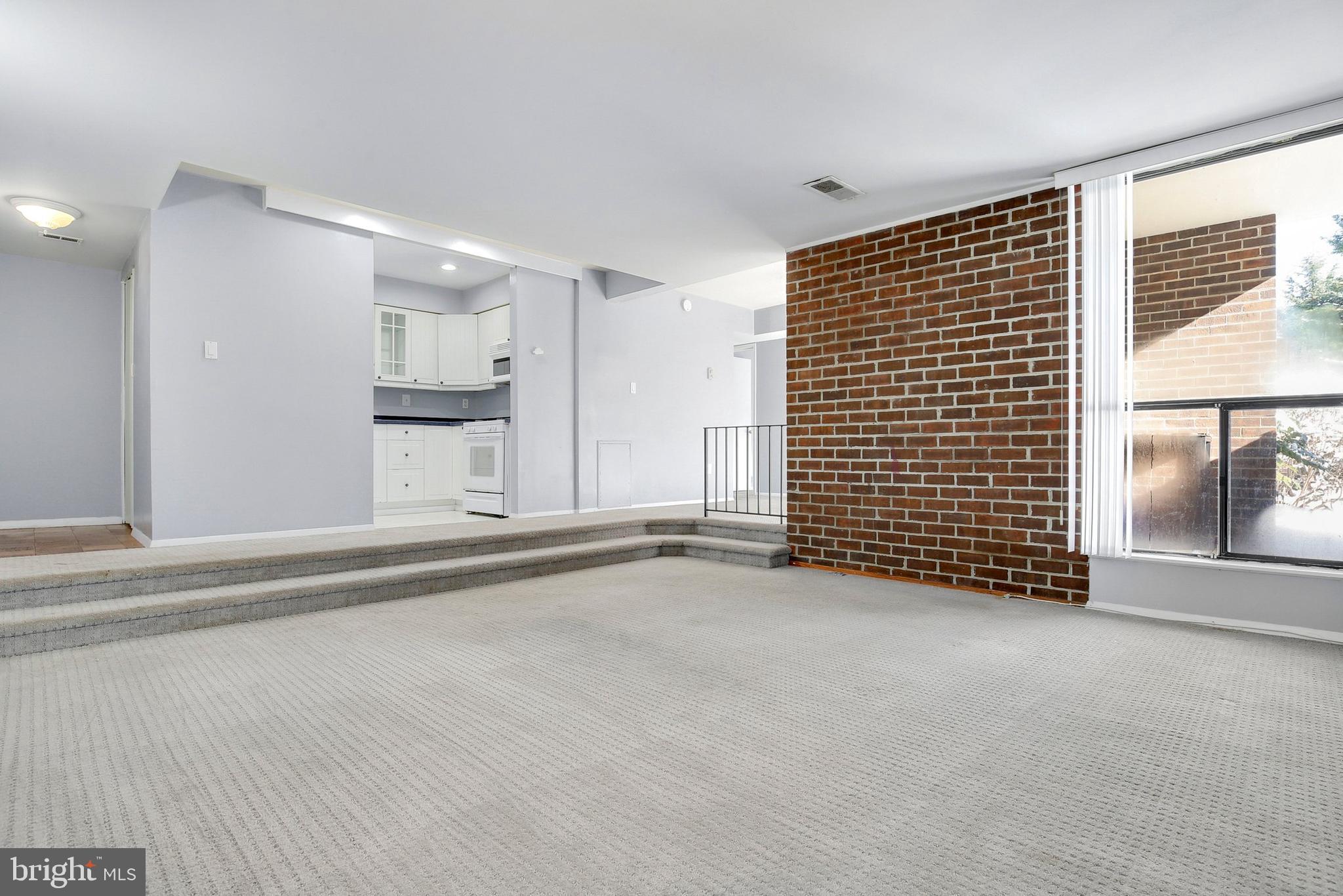 2005 Coleridge Drive, Unit 13103 Silver Spring, MD 20902 - Photo 13 of 42