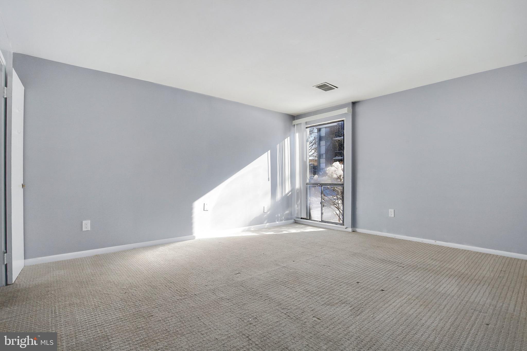 2005 Coleridge Drive, Unit 13103 Silver Spring, MD 20902 - Photo 26 of 42