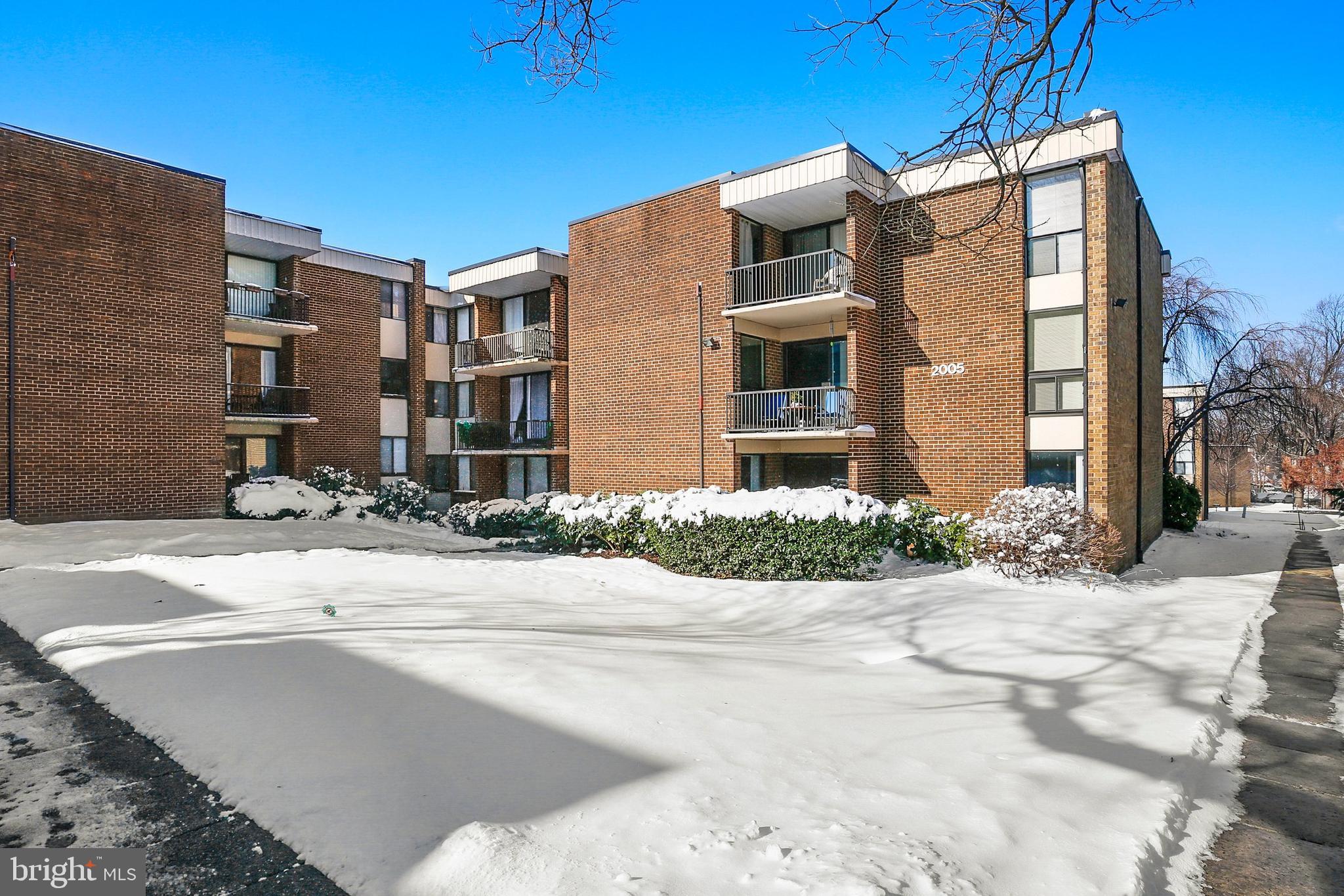 2005 Coleridge Drive, Unit 13103 Silver Spring, MD 20902 - Photo 3 of 42