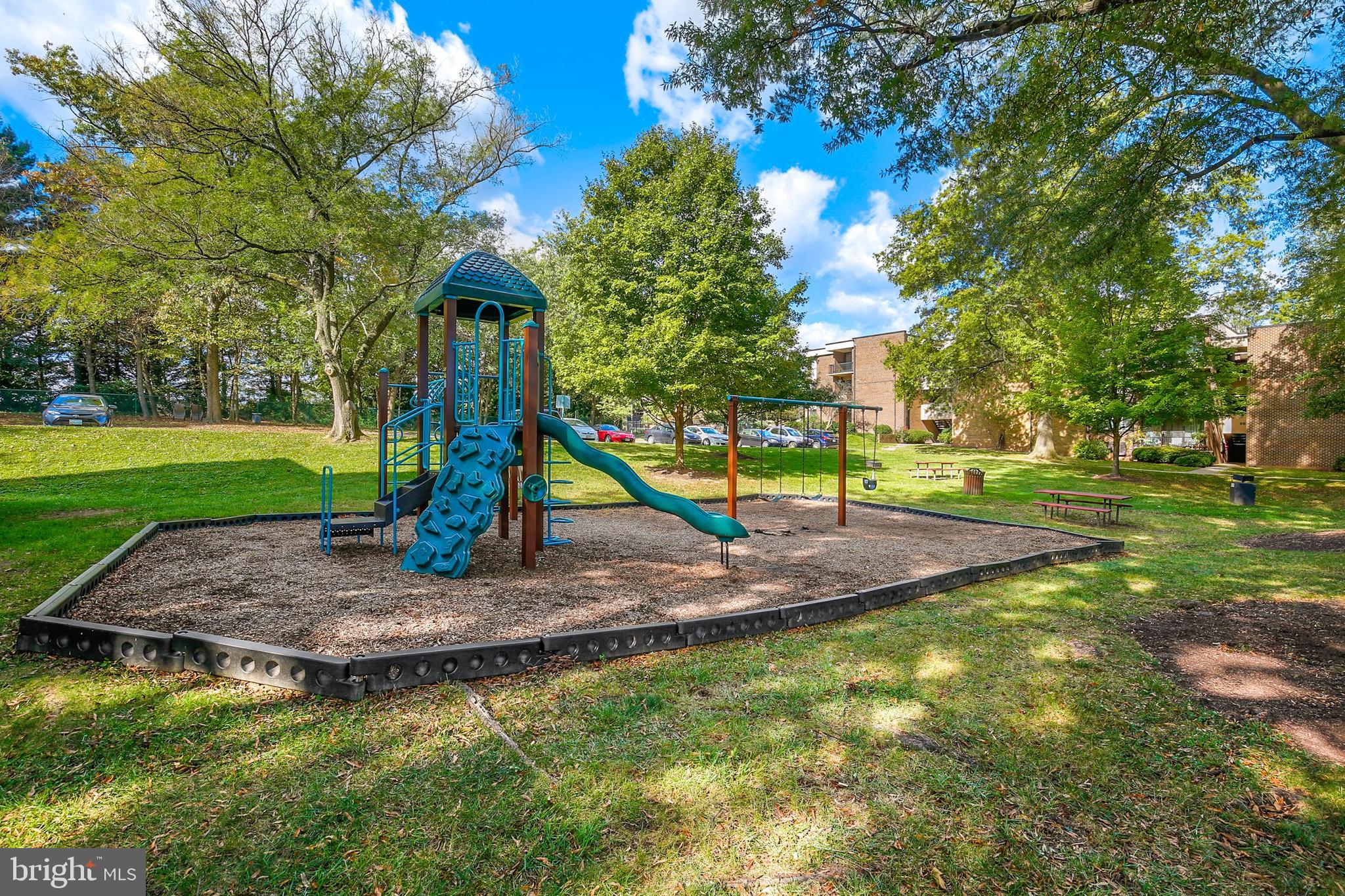 2005 Coleridge Drive, Unit 13103 Silver Spring, MD 20902 - Photo 40 of 42