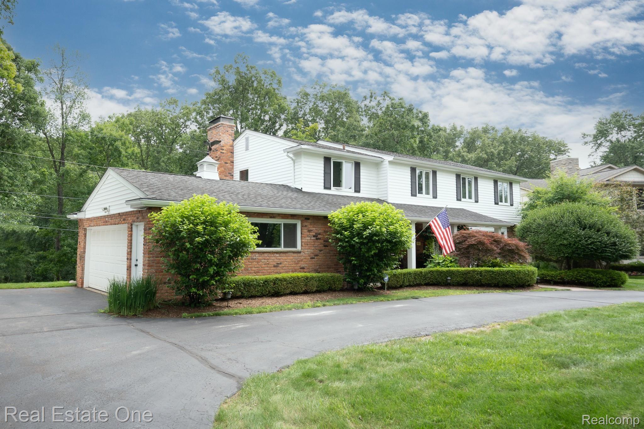 763 Birch Tree Lane Rochester, MI 48306 - Photo 2 of 44 763 Birch Tree MLS-W006.jpg