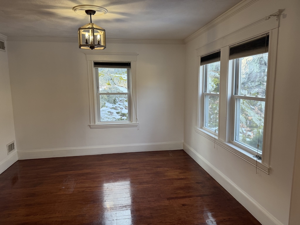 27 Park Street Saugus, MA 01906 - Photo 15 of 29