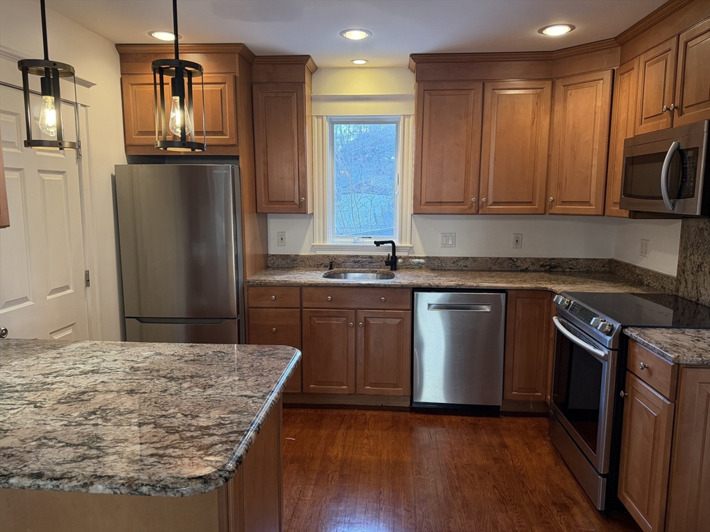 27 Park Street Saugus, MA 01906 - Photo 9 of 29