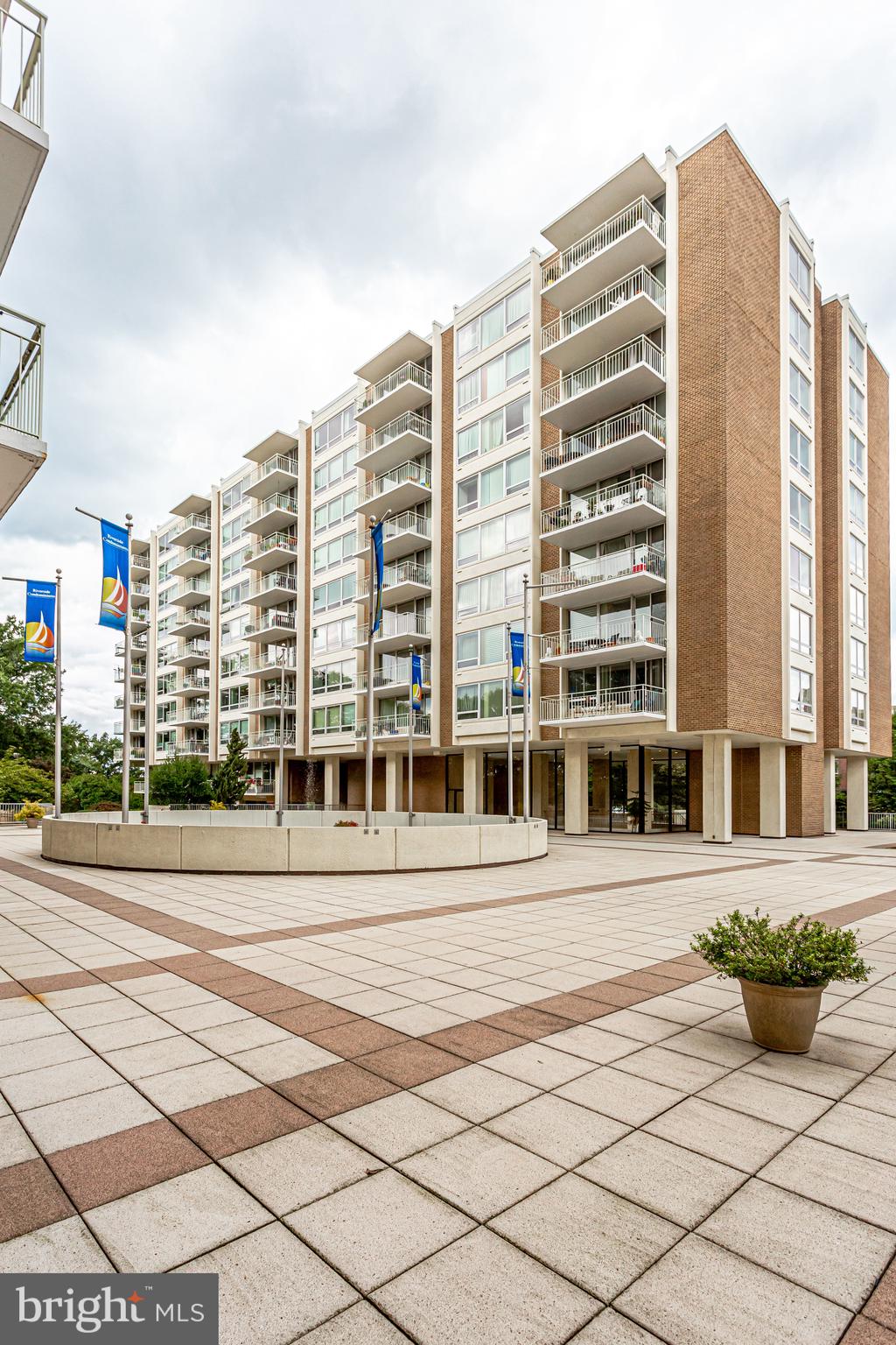 1425 4th Street Southwest, Unit A305 Washington, DC 20024 - Photo 2 of 77