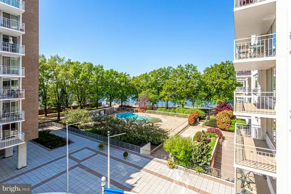 $3,695 | 1425 4th Street Southwest, Unit A305, Washington, DC 20024