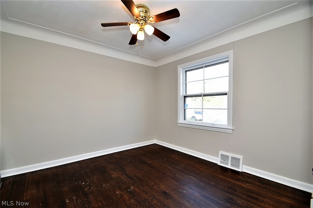 3814 Bainbridge Road Cleveland Heights, OH 44118 - Photo 8 of 35