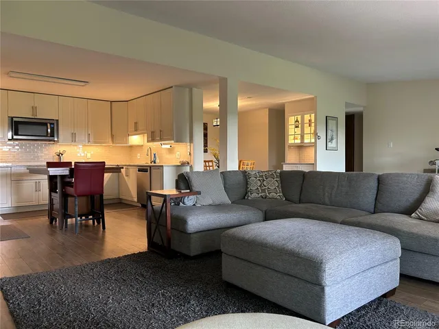 $2,600 | 9180 Center Avenue, Unit 4D, Denver, CO 80247