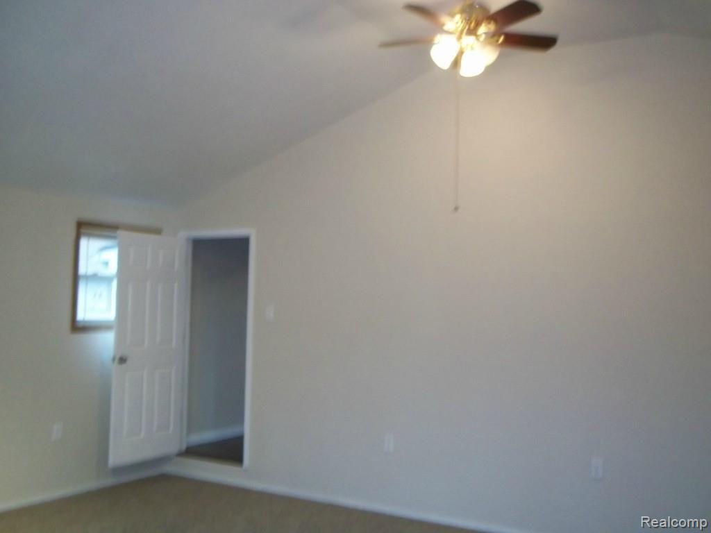 22598 Carter Road Trenton, MI 48183 - Photo 17 of 29 100_0614.jpg