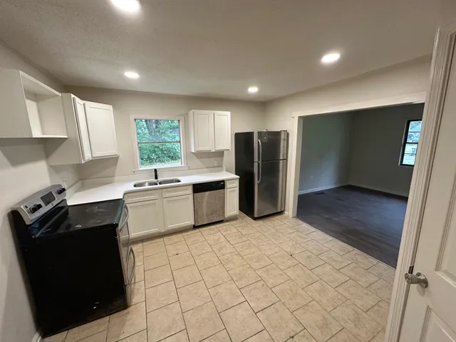 $1,600 | 476 Mineral Road, Memphis, TN 38120