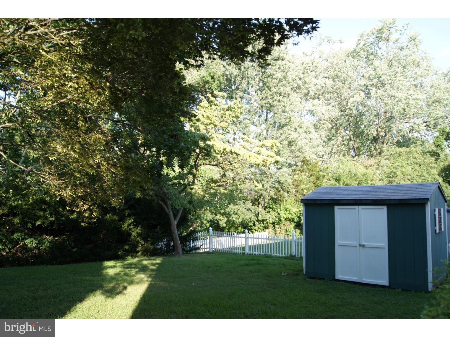429 Pembroke Road Havertown, PA 19083 - Photo 20 of 21 Back Yard