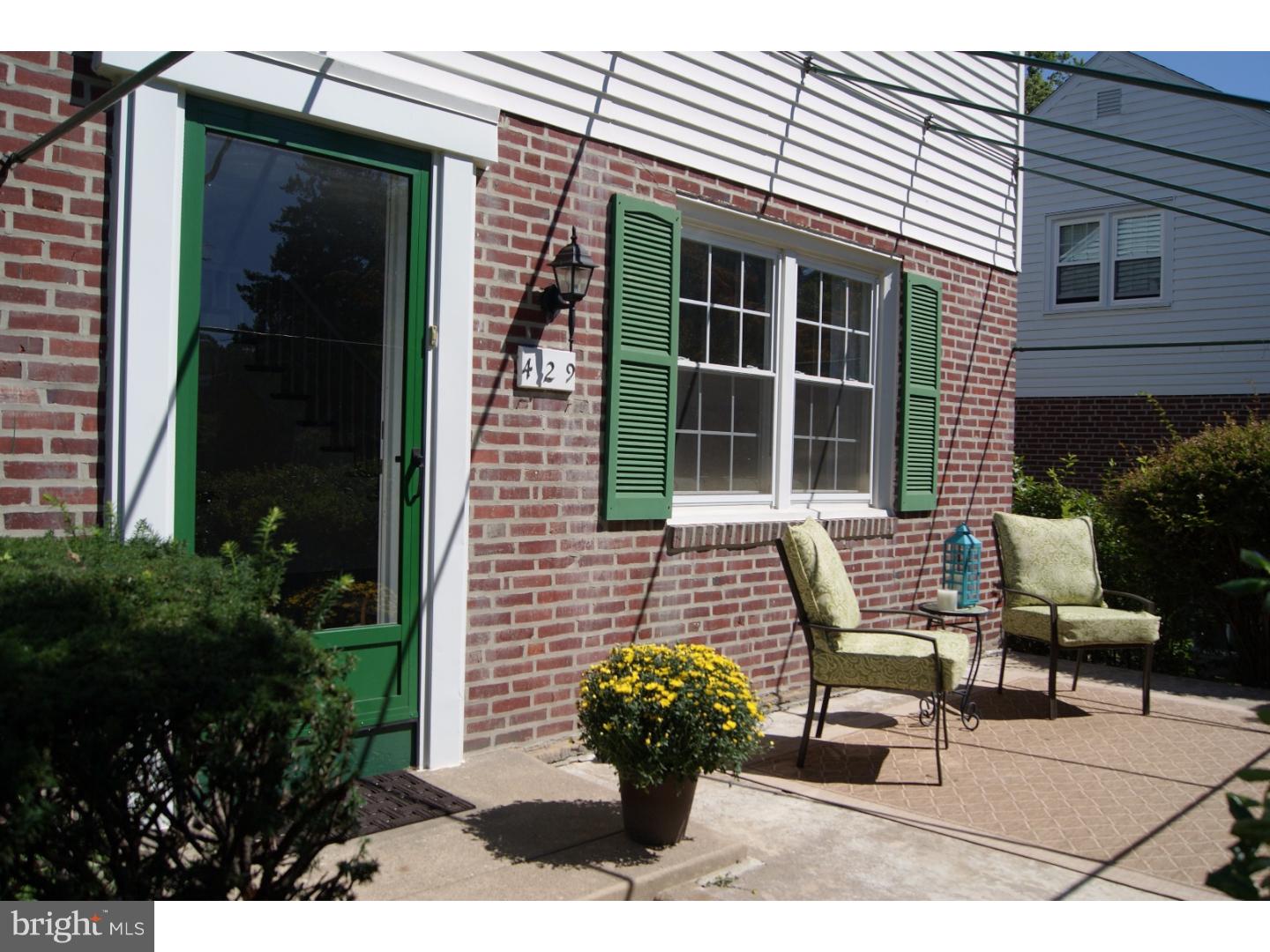 429 Pembroke Road Havertown, PA 19083 - Photo 3 of 21
