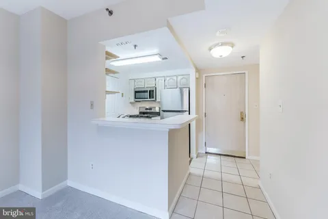 $295,000 | 4808 Moorland Lane, Unit 314, Bethesda, MD 20814