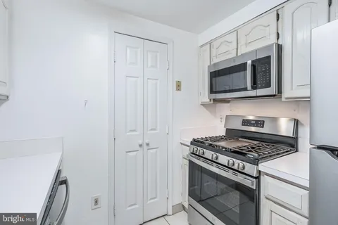 $295,000 | 4808 Moorland Lane, Unit 314, Bethesda, MD 20814