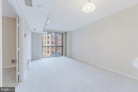 $295,000 | 4808 Moorland Lane, Unit 314, Bethesda, MD 20814