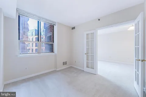 $295,000 | 4808 Moorland Lane, Unit 314, Bethesda, MD 20814