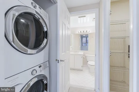 $295,000 | 4808 Moorland Lane, Unit 314, Bethesda, MD 20814