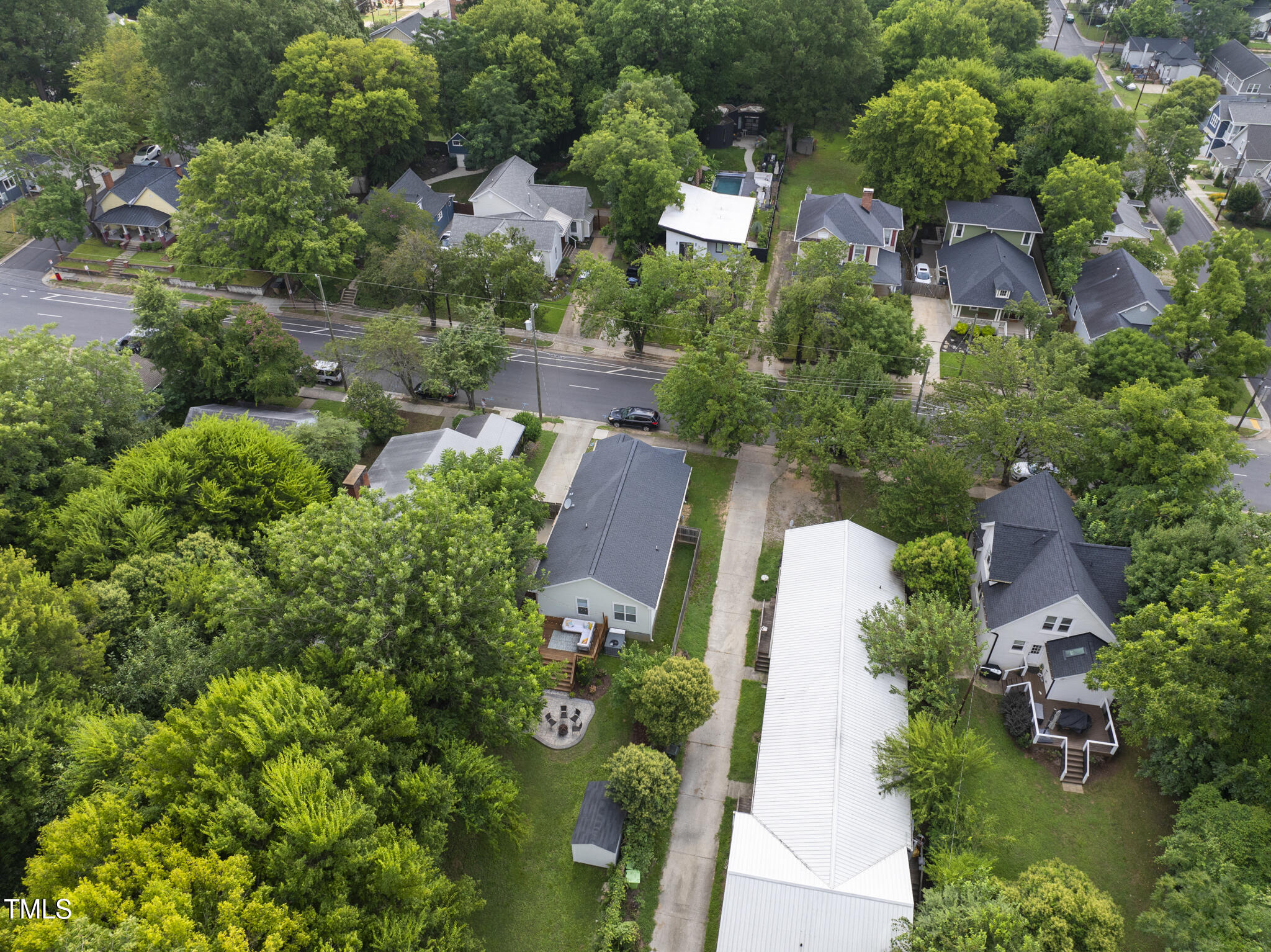 1010 South Person Street Raleigh, NC 27601 - Photo 38 of 41 an aerial view of multiple house