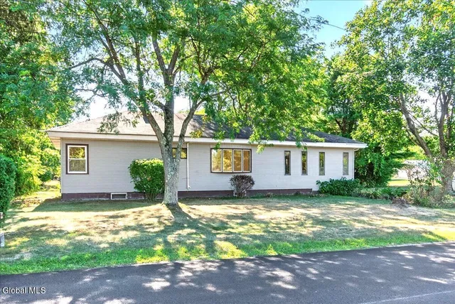 $299,900 | 13 Veterans Street, Poestenkill, NY 12140