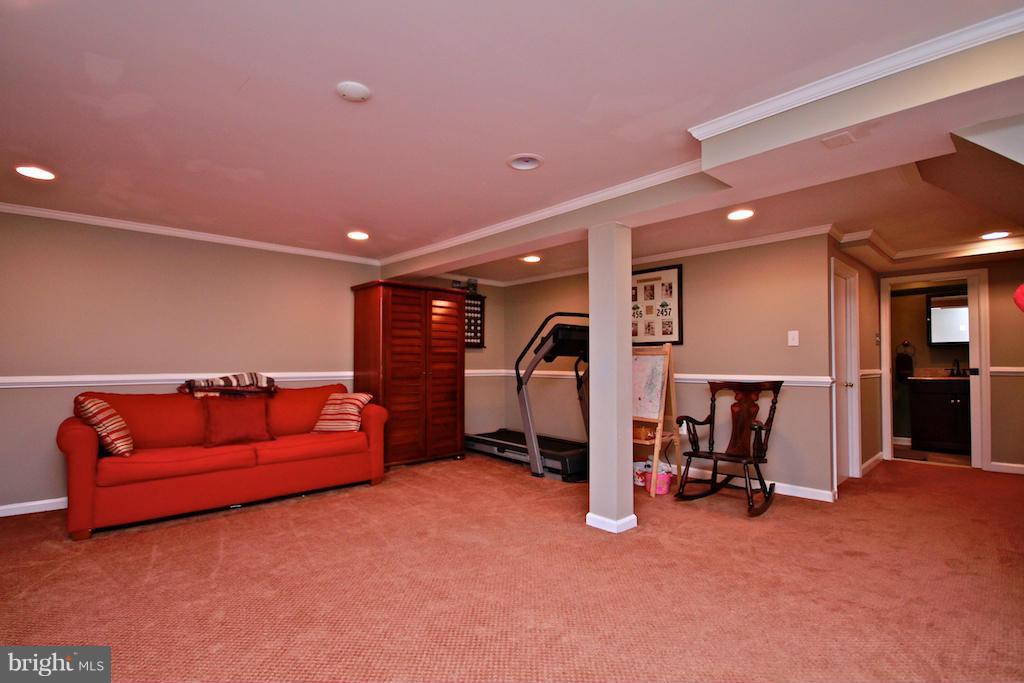615 Anneslie Road Baltimore, MD 21212 - Photo 21 of 30 Family Room