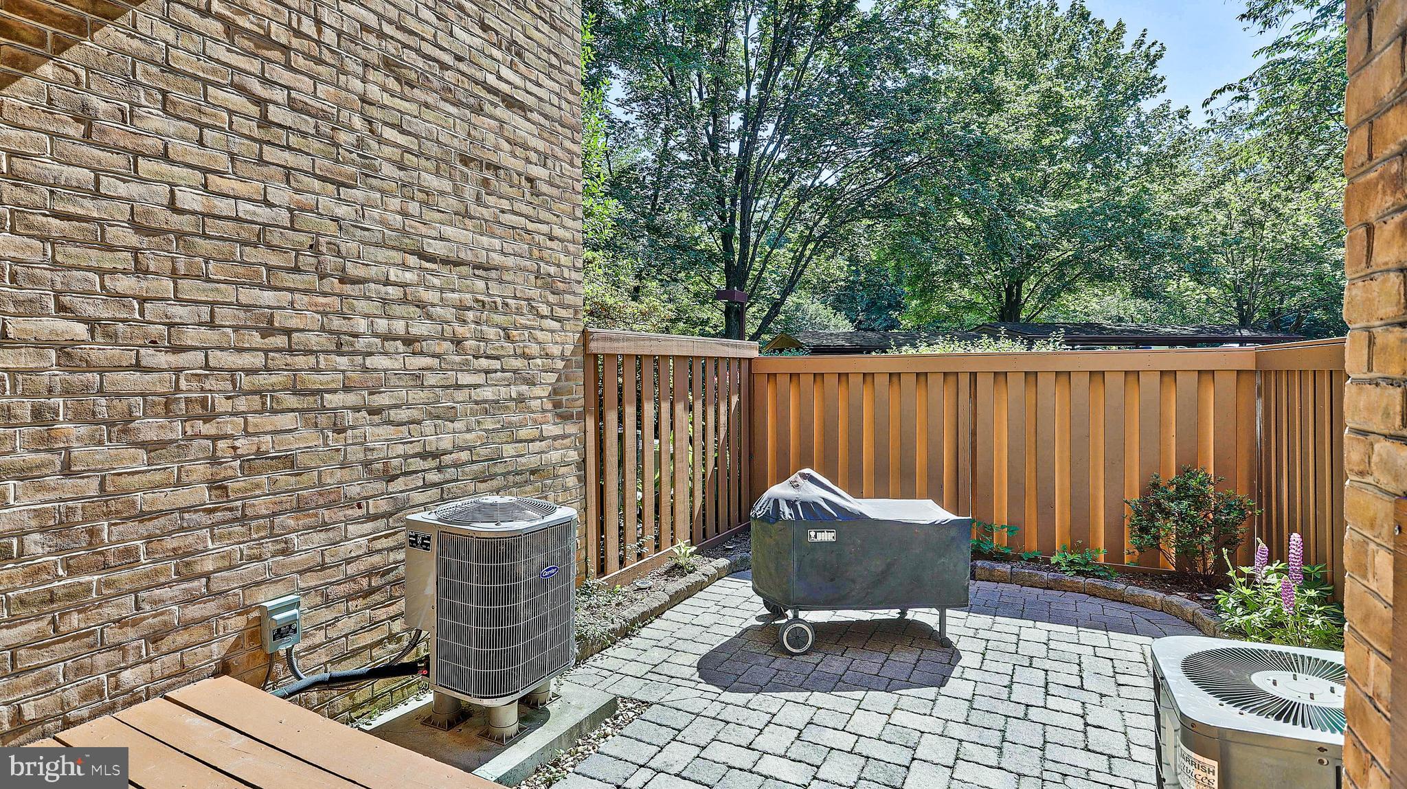 11210 Lagoon Lane Reston, VA 20191 - Photo 18 of 63 Front grilling pation