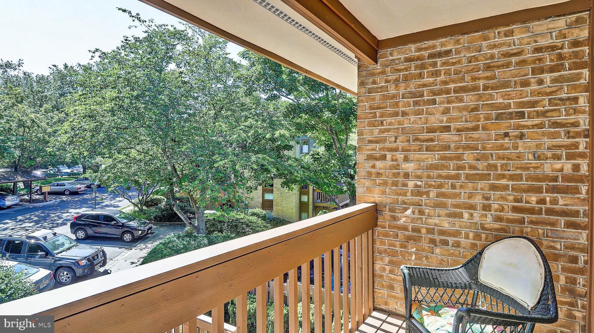 11210 Lagoon Lane Reston, VA 20191 - Photo 60 of 63 2nd bedroom deck