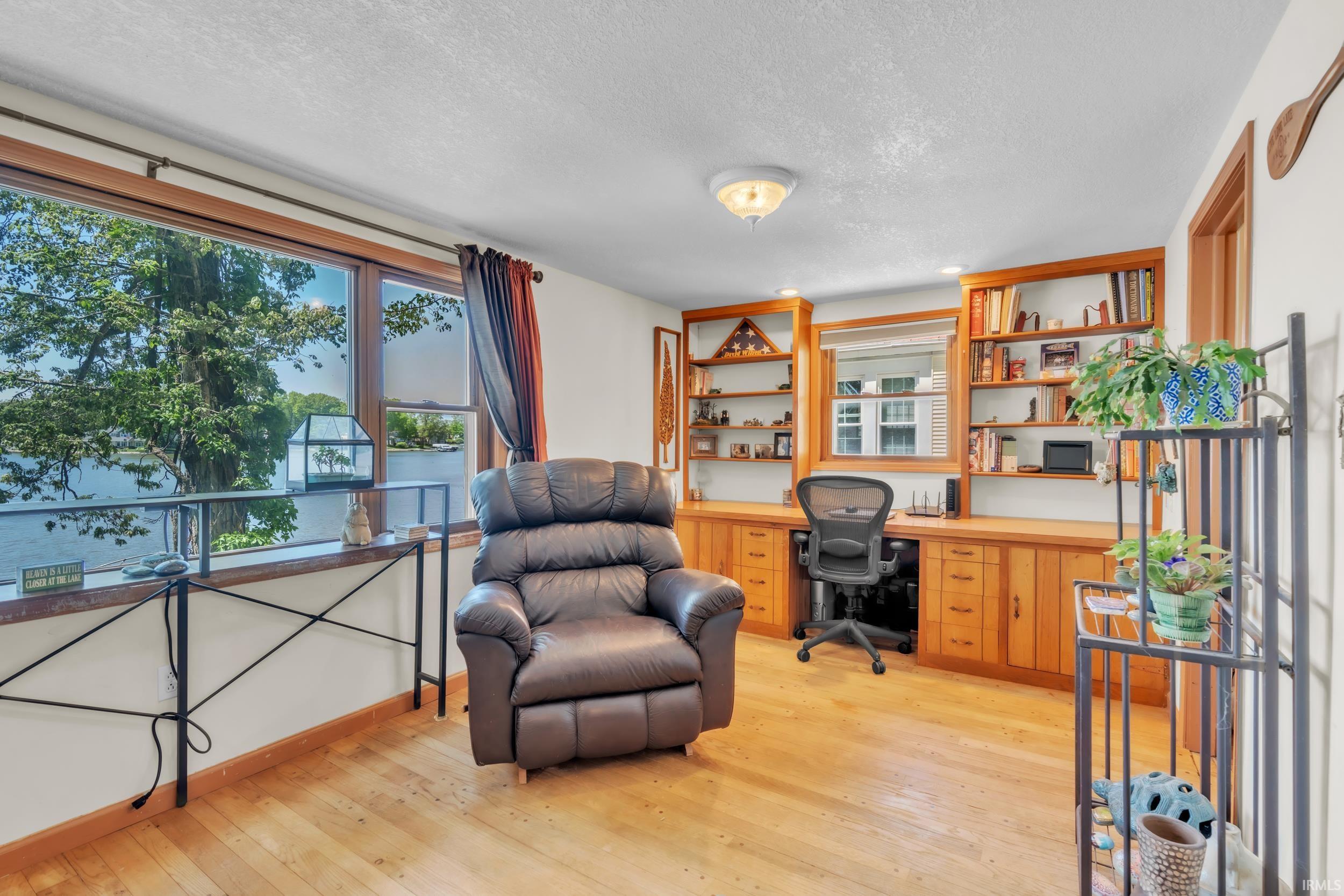 472 Spring Beach Road Rome City, IN 46784 - Photo 5 of 36