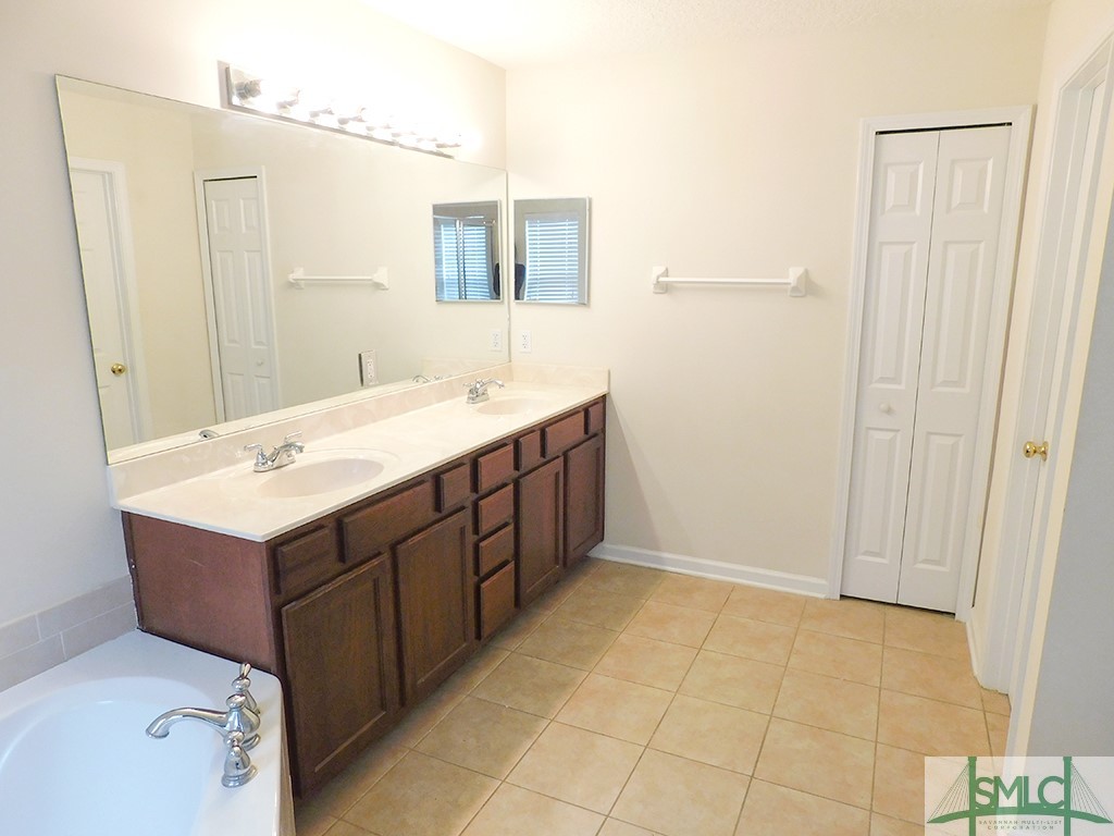 199 Callie Circle Brunswick, GA 31523 - Photo 12 of 19